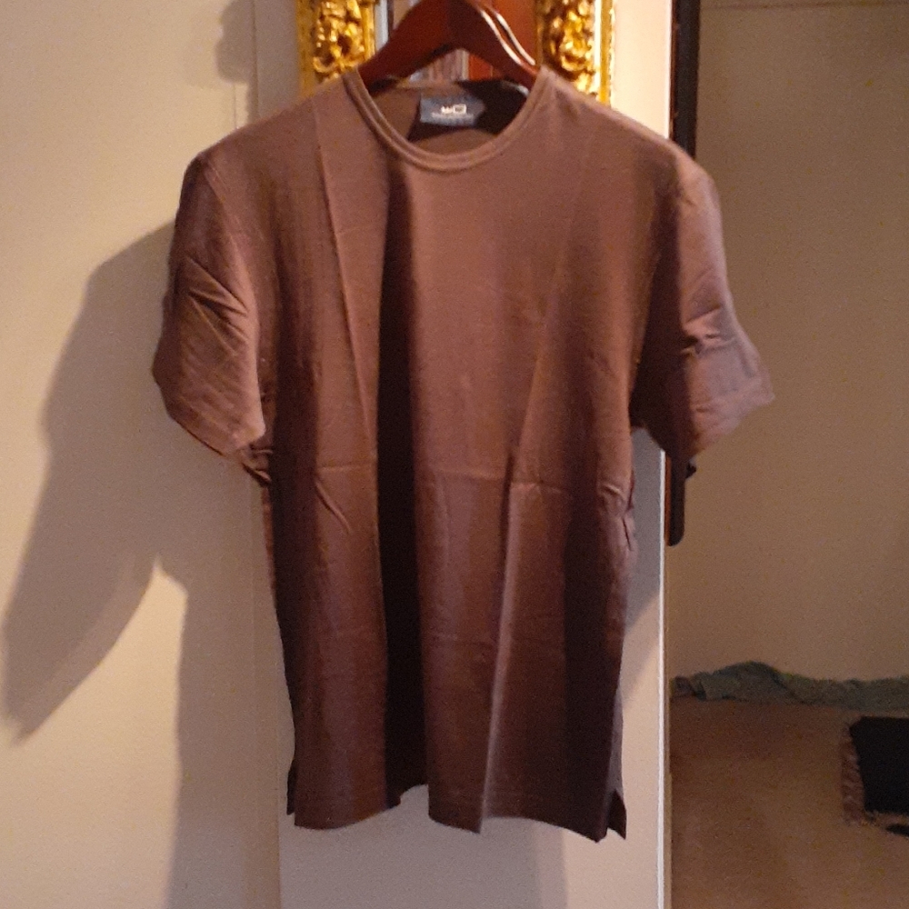Men's tee.